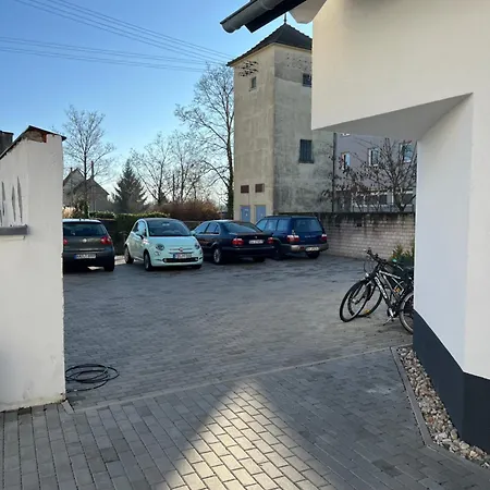 Moderne Wohnung Karlsruhe Neureut, Fussbodenheizung - Regendusche - Waschmaschine - Stellplatz Buitenkant foto