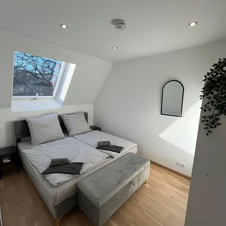 Moderne Wohnung Karlsruhe Neureut, Fussbodenheizung - Regendusche - Waschmaschine - Stellplatz Buitenkant foto