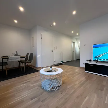 Moderne Wohnung Karlsruhe Neureut, Fussbodenheizung - Regendusche - Waschmaschine - Stellplatz Buitenkant foto